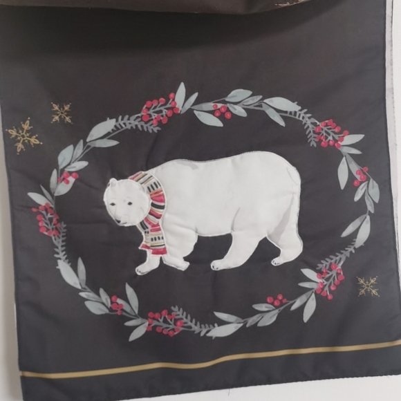 Mainstream Polar Bear Table Runner Holiday Snowflake 13X72 - Picture 5 of 7